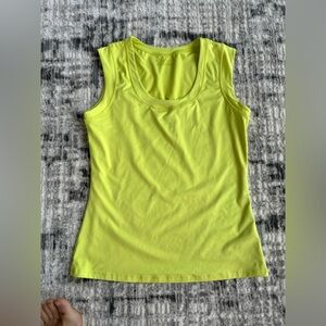 Women's Tennis Shirt. Size Large.